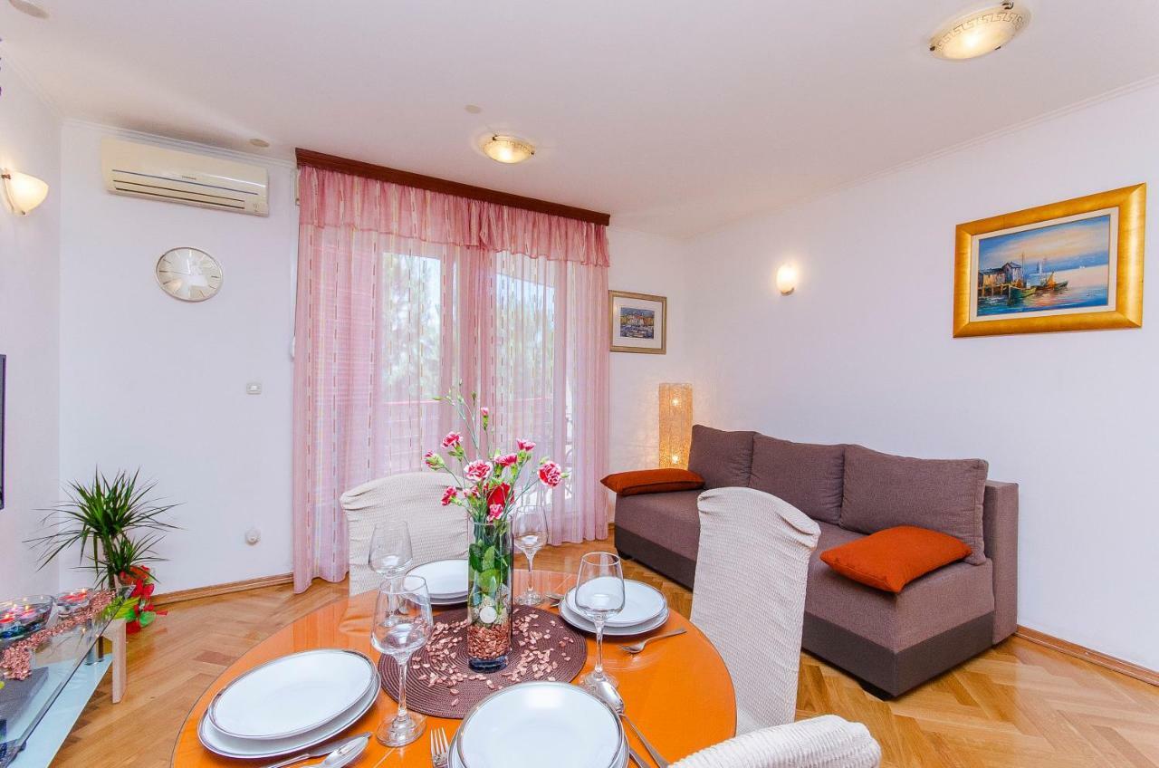 Apartment Lucija Split Bagian luar foto